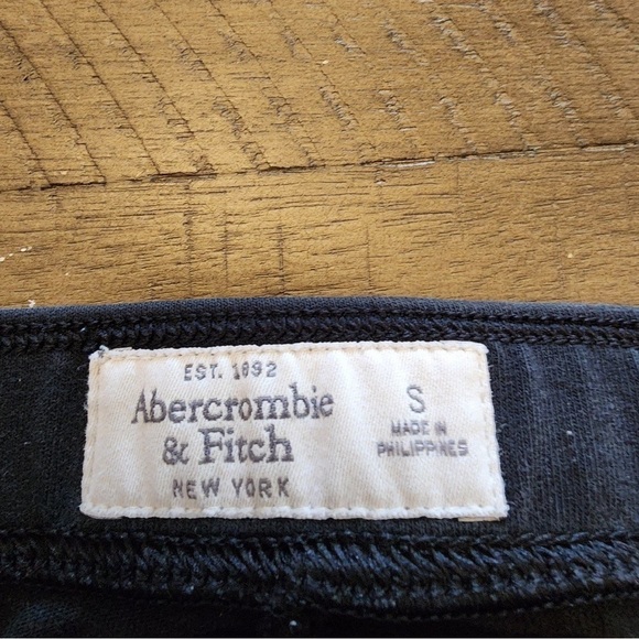 Abercrombie and fitch black leggings size small - Picture 3 of 3